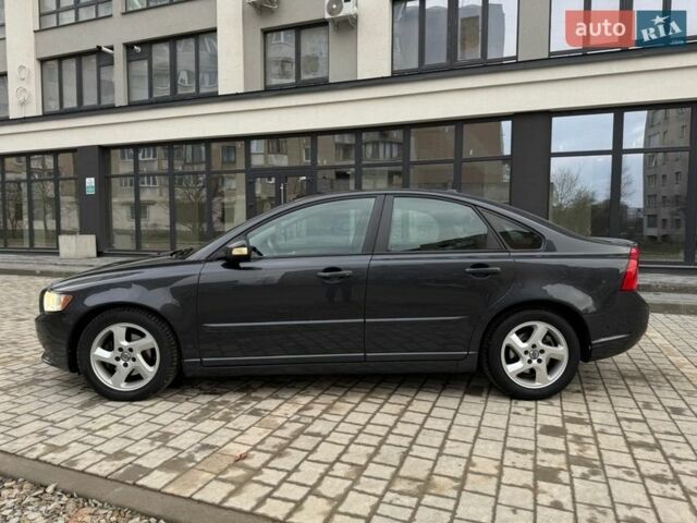 Серый Вольво С40, объемом двигателя 1.6 л и пробегом 267 тыс. км за 7995 $, фото 3 на Automoto.ua