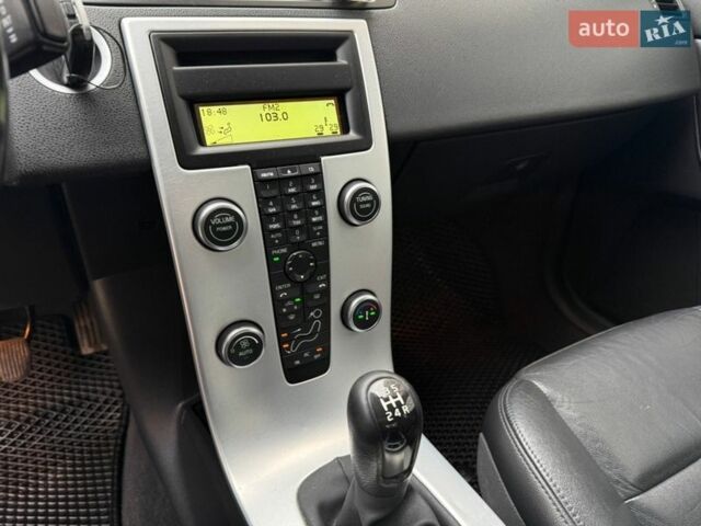 Серый Вольво С40, объемом двигателя 1.6 л и пробегом 267 тыс. км за 7995 $, фото 31 на Automoto.ua