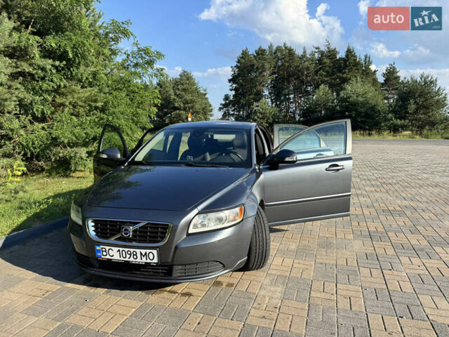 Сірий Вольво S40, об'ємом двигуна 1.56 л та пробігом 300 тис. км за 7800 $, фото 16 на Automoto.ua