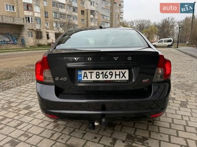 Серый Вольво С40, объемом двигателя 1.6 л и пробегом 267 тыс. км за 7995 $, фото 7 на Automoto.ua