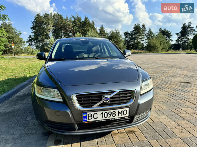 Сірий Вольво S40, об'ємом двигуна 1.56 л та пробігом 300 тис. км за 7800 $, фото 5 на Automoto.ua
