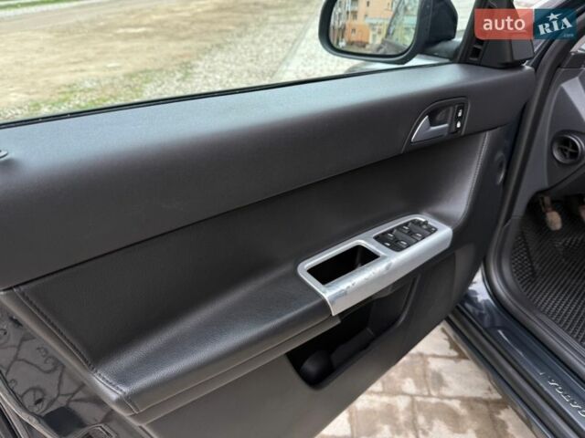 Серый Вольво С40, объемом двигателя 1.6 л и пробегом 267 тыс. км за 7995 $, фото 21 на Automoto.ua