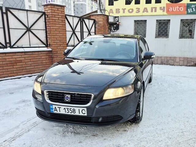 Серый Вольво С40, объемом двигателя 1.6 л и пробегом 246 тыс. км за 7250 $, фото 71 на Automoto.ua