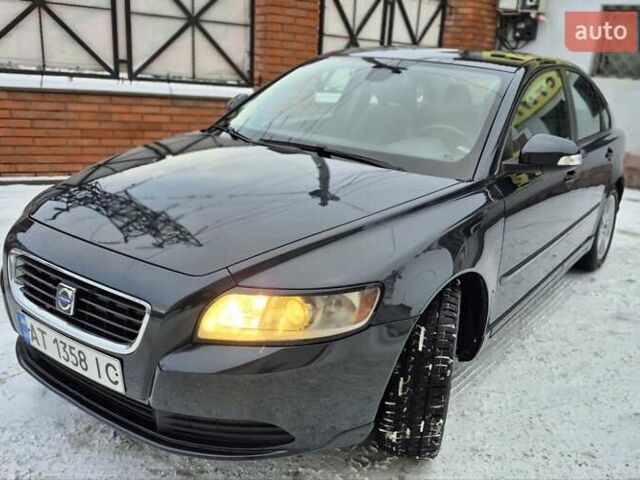 Серый Вольво С40, объемом двигателя 1.6 л и пробегом 246 тыс. км за 7250 $, фото 4 на Automoto.ua