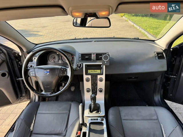 Сірий Вольво S40, об'ємом двигуна 1.56 л та пробігом 300 тис. км за 7800 $, фото 11 на Automoto.ua