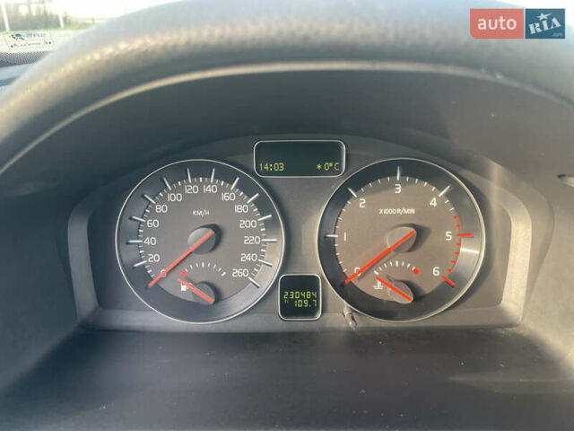 Серый Вольво С40, объемом двигателя 1.56 л и пробегом 230 тыс. км за 7200 $, фото 12 на Automoto.ua
