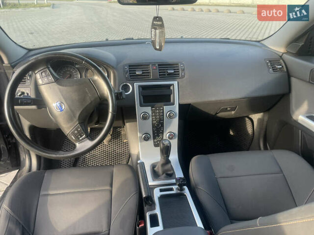 Серый Вольво С40, объемом двигателя 1.56 л и пробегом 230 тыс. км за 7200 $, фото 8 на Automoto.ua