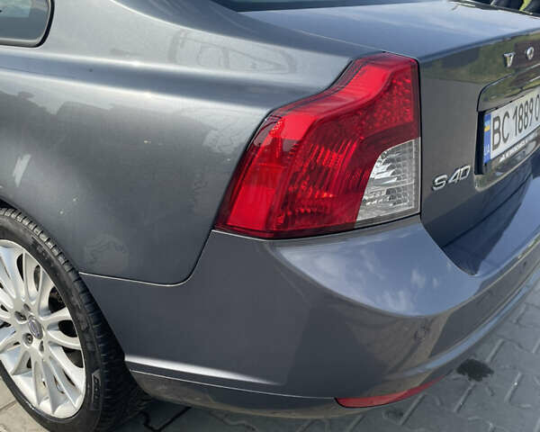 Сірий Вольво S40, об'ємом двигуна 1.56 л та пробігом 198 тис. км за 8500 $, фото 9 на Automoto.ua