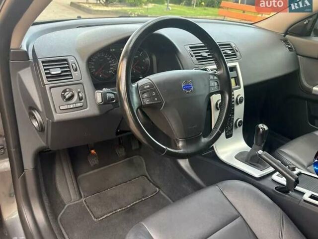 Сірий Вольво S40, об'ємом двигуна 1.6 л та пробігом 190 тис. км за 9500 $, фото 3 на Automoto.ua