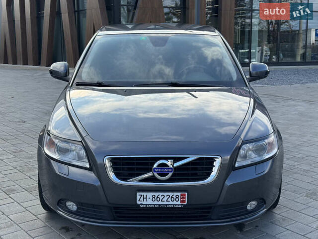 Серый Вольво С40, объемом двигателя 1.6 л и пробегом 227 тыс. км за 9699 $, фото 5 на Automoto.ua