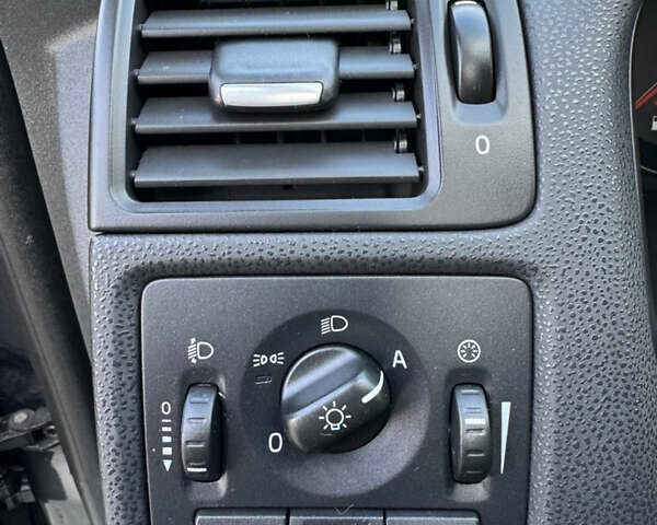 Серый Вольво С40, объемом двигателя 1.6 л и пробегом 227 тыс. км за 9699 $, фото 35 на Automoto.ua