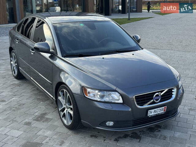 Серый Вольво С40, объемом двигателя 1.6 л и пробегом 227 тыс. км за 9699 $, фото 3 на Automoto.ua