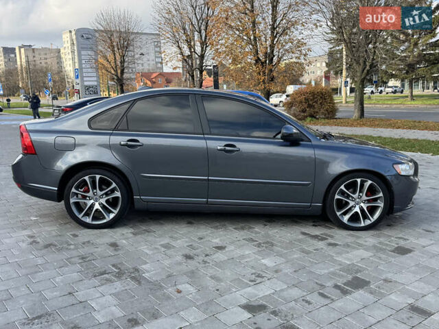 Серый Вольво С40, объемом двигателя 1.6 л и пробегом 227 тыс. км за 9699 $, фото 25 на Automoto.ua