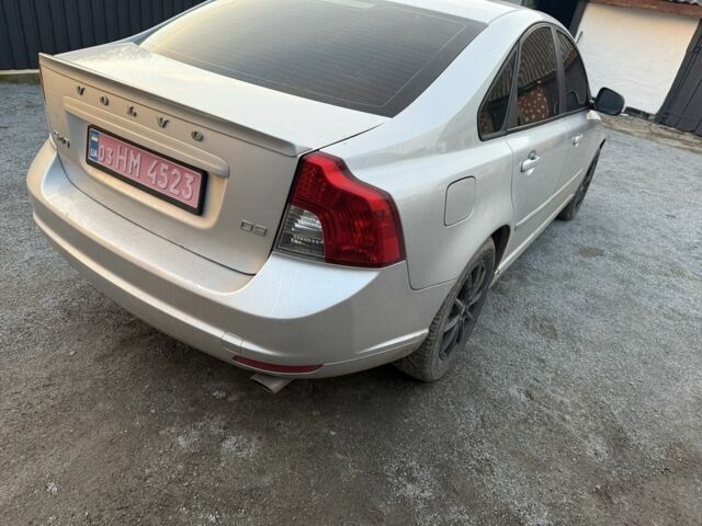 Серый Вольво С40, объемом двигателя 2 л и пробегом 290 тыс. км за 7200 $, фото 2 на Automoto.ua