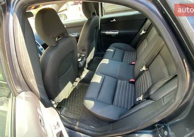 Сірий Вольво S40, об'ємом двигуна 1.9 л та пробігом 145 тис. км за 10000 $, фото 9 на Automoto.ua
