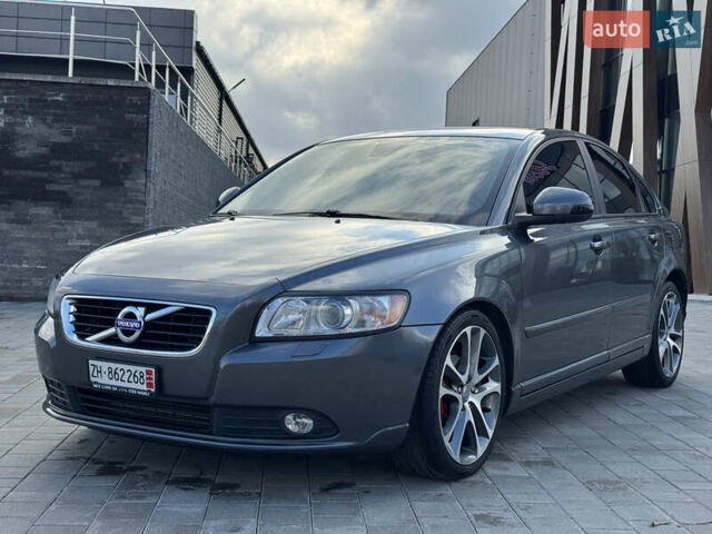 Серый Вольво С40, объемом двигателя 1.6 л и пробегом 227 тыс. км за 9699 $, фото 10 на Automoto.ua
