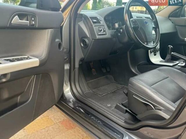 Сірий Вольво S40, об'ємом двигуна 1.6 л та пробігом 190 тис. км за 9500 $, фото 2 на Automoto.ua