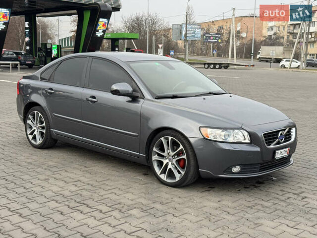 Серый Вольво С40, объемом двигателя 1.6 л и пробегом 227 тыс. км за 9699 $, фото 6 на Automoto.ua