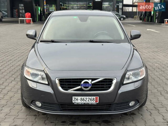 Серый Вольво С40, объемом двигателя 1.6 л и пробегом 227 тыс. км за 9699 $, фото 8 на Automoto.ua