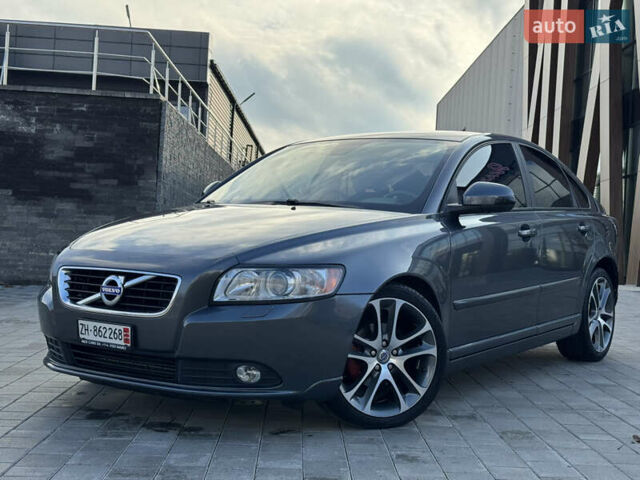 Серый Вольво С40, объемом двигателя 1.6 л и пробегом 227 тыс. км за 9699 $, фото 12 на Automoto.ua