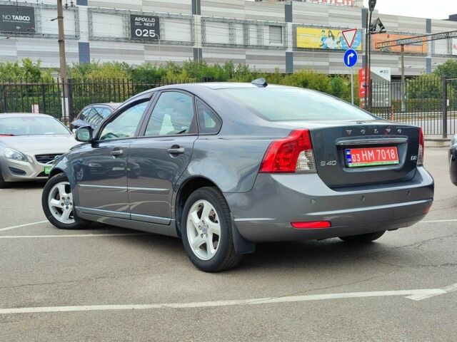 Сірий Вольво S40, об'ємом двигуна 1.6 л та пробігом 208 тис. км за 9899 $, фото 3 на Automoto.ua