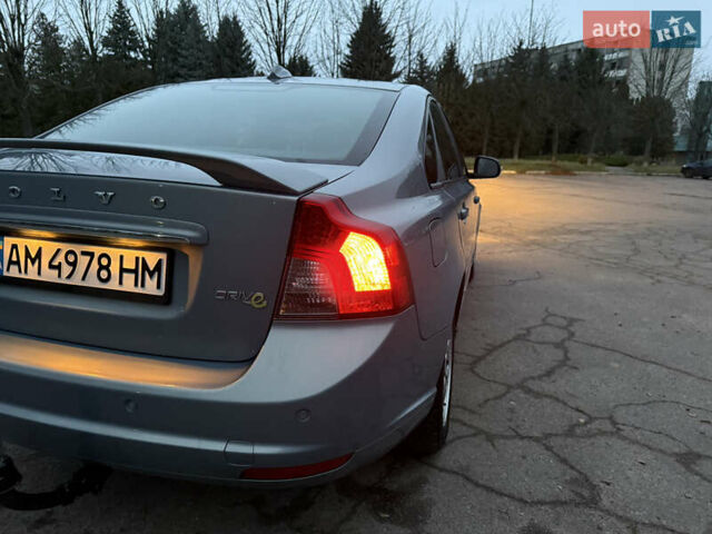 Сірий Вольво S40, об'ємом двигуна 1.6 л та пробігом 261 тис. км за 7999 $, фото 10 на Automoto.ua