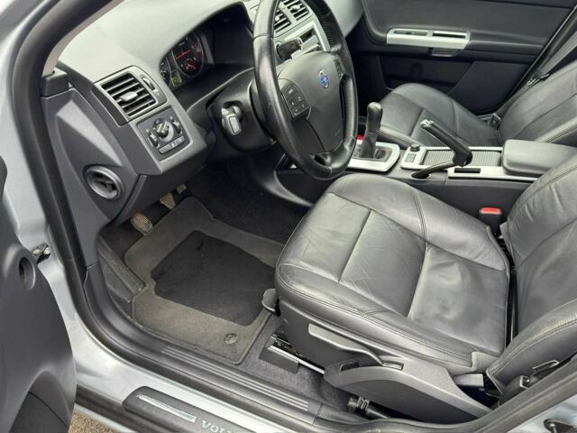 Сірий Вольво S40, об'ємом двигуна 1.6 л та пробігом 245 тис. км за 10200 $, фото 13 на Automoto.ua