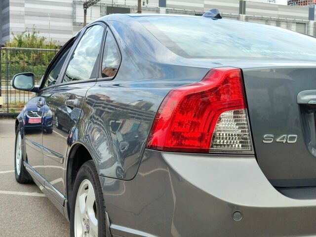 Сірий Вольво S40, об'ємом двигуна 1.6 л та пробігом 208 тис. км за 9899 $, фото 7 на Automoto.ua