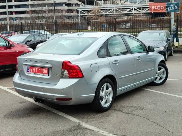 Серый Вольво С40, объемом двигателя 1.6 л и пробегом 245 тыс. км за 10199 $, фото 4 на Automoto.ua