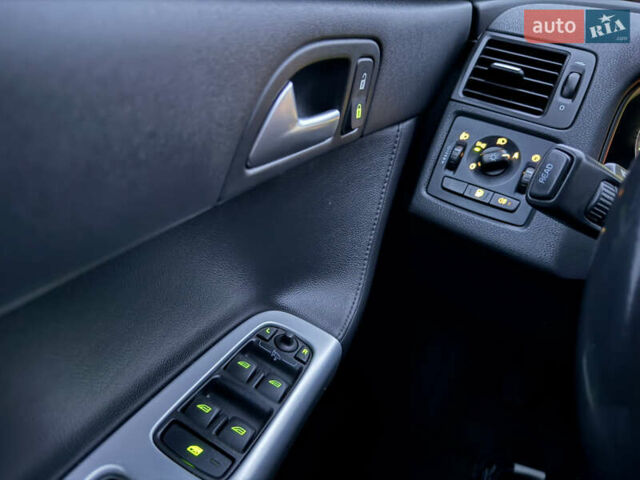 Сірий Вольво S40, об'ємом двигуна 1.6 л та пробігом 261 тис. км за 7999 $, фото 20 на Automoto.ua