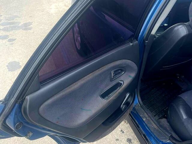 Синий Вольво С40, объемом двигателя 1.9 л и пробегом 480 тыс. км за 2700 $, фото 2 на Automoto.ua