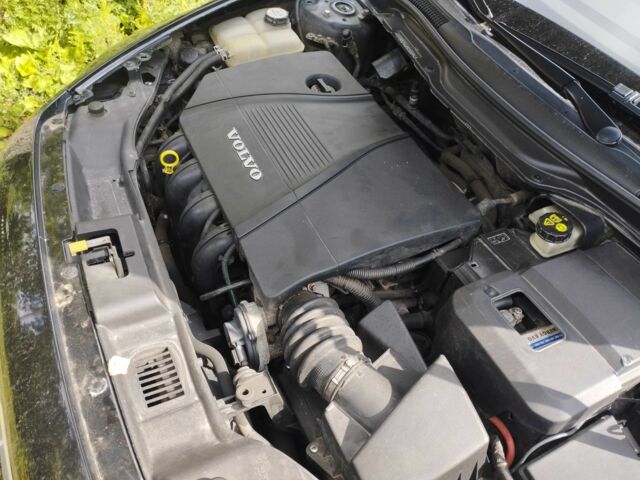 Вольво С40 2005 в Николаеве на Automoto.ua Синий Вольво С40, объемом двигателя 1.7 л и пробегом 154 тыс. км за 5000 $, фото 19 на Automoto.ua