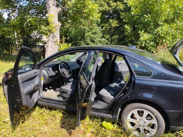 Вольво С40 2005 в Николаеве на Automoto.ua Синий Вольво С40, объемом двигателя 1.7 л и пробегом 154 тыс. км за 5000 $, фото 3 на Automoto.ua