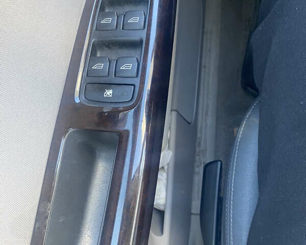 Синій Вольво S40, об'ємом двигуна 2.4 л та пробігом 210 тис. км за 7500 $, фото 1 на Automoto.ua