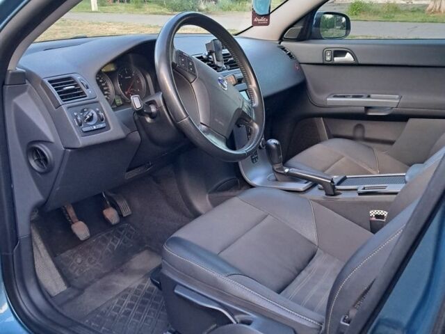 Синий Вольво С40, объемом двигателя 1.6 л и пробегом 222 тыс. км за 6500 $, фото 3 на Automoto.ua