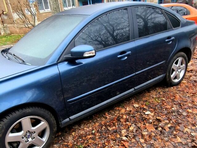 Синий Вольво С40, объемом двигателя 2.5 л и пробегом 166 тыс. км за 6900 $, фото 1 на Automoto.ua