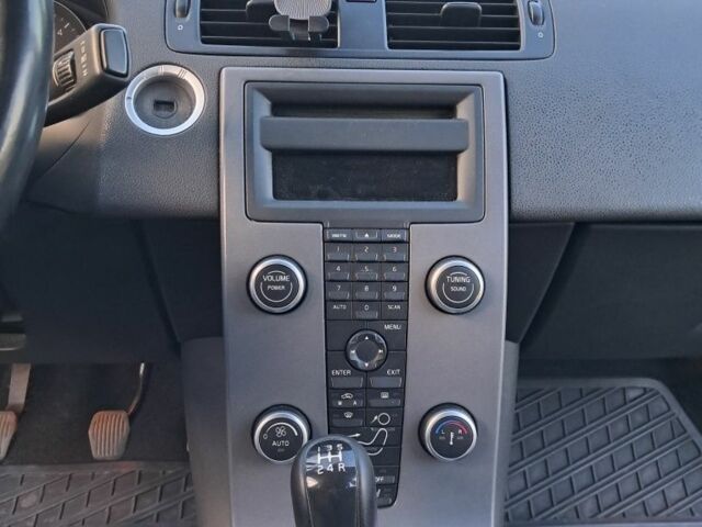 Синий Вольво С40, объемом двигателя 1.6 л и пробегом 222 тыс. км за 6500 $, фото 5 на Automoto.ua