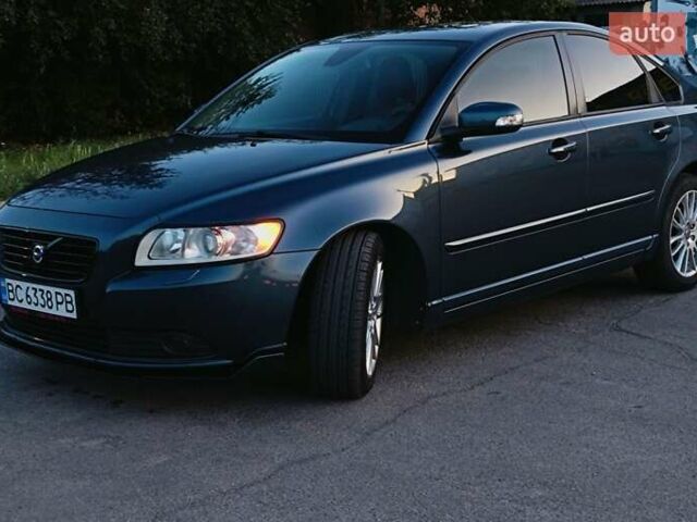 Синій Вольво S40, об'ємом двигуна 2.4 л та пробігом 177 тис. км за 8100 $, фото 1 на Automoto.ua