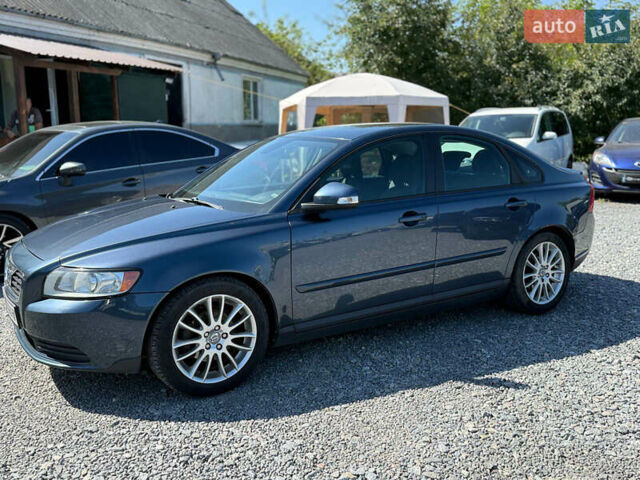 Синий Вольво С40, объемом двигателя 1.56 л и пробегом 235 тыс. км за 7450 $, фото 2 на Automoto.ua