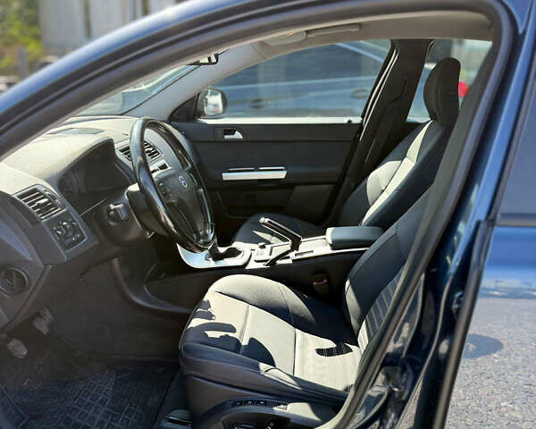 Синий Вольво С40, объемом двигателя 1.56 л и пробегом 235 тыс. км за 7450 $, фото 7 на Automoto.ua