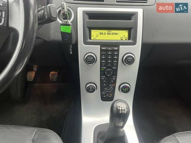 Синий Вольво С40, объемом двигателя 1.6 л и пробегом 137 тыс. км за 10350 $, фото 29 на Automoto.ua