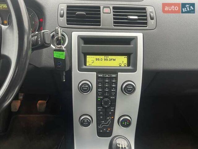 Синий Вольво С40, объемом двигателя 1.6 л и пробегом 137 тыс. км за 10350 $, фото 30 на Automoto.ua