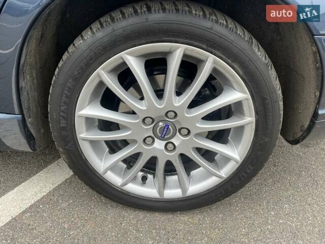 Синий Вольво С40, объемом двигателя 1.6 л и пробегом 137 тыс. км за 10350 $, фото 33 на Automoto.ua