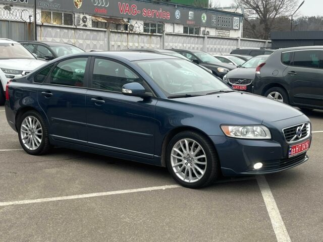 Синий Вольво С40, объемом двигателя 1.6 л и пробегом 138 тыс. км за 10350 $, фото 6 на Automoto.ua