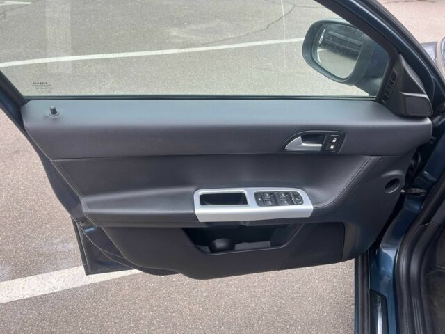 Синий Вольво С40, объемом двигателя 1.6 л и пробегом 138 тыс. км за 10350 $, фото 18 на Automoto.ua