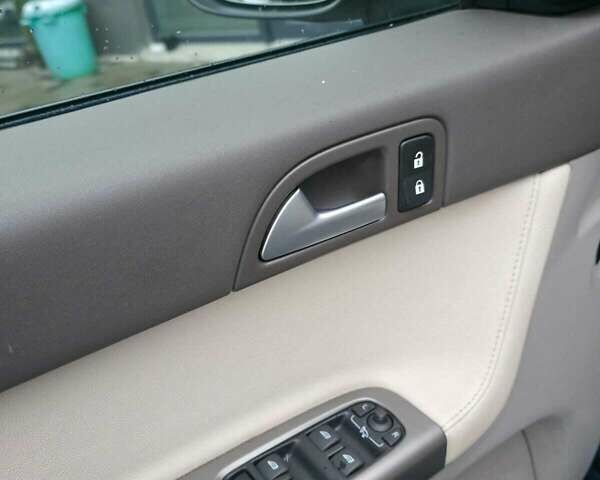 Синій Вольво S40, об'ємом двигуна 1.6 л та пробігом 195 тис. км за 7800 $, фото 7 на Automoto.ua