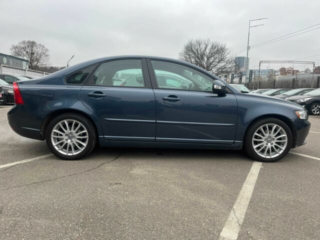 Синий Вольво С40, объемом двигателя 1.6 л и пробегом 138 тыс. км за 10350 $, фото 10 на Automoto.ua