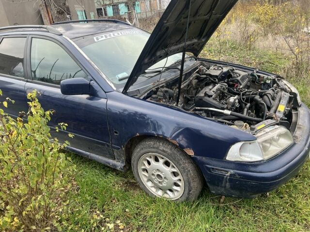 Синій Вольво S40, об'ємом двигуна 1.9 л та пробігом 100 тис. км за 600 $, фото 2 на Automoto.ua