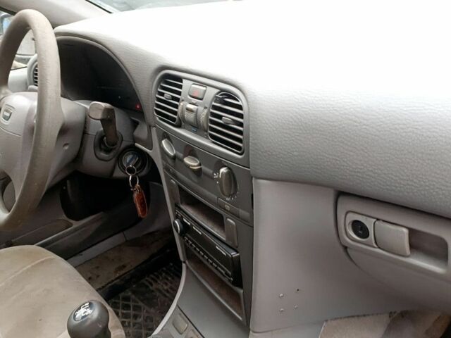 Зеленый Вольво С40, объемом двигателя 1.8 л и пробегом 250 тыс. км за 1700 $, фото 7 на Automoto.ua