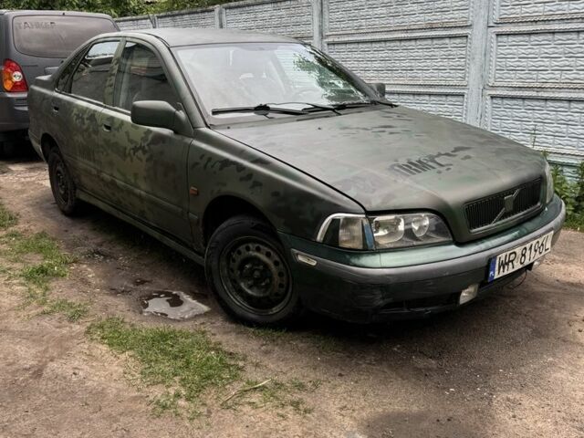 Зеленый Вольво С40, объемом двигателя 2 л и пробегом 333 тыс. км за 1200 $, фото 1 на Automoto.ua